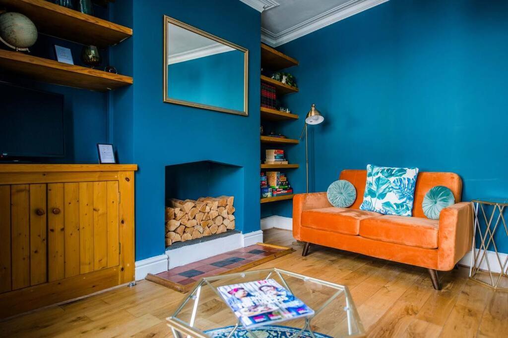 Вилла Gorgeous Victorian House Sleeps 6 In Кардифф Экстерьер фото