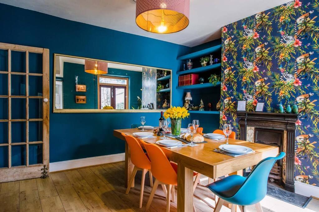 Вилла Gorgeous Victorian House Sleeps 6 In Кардифф Экстерьер фото