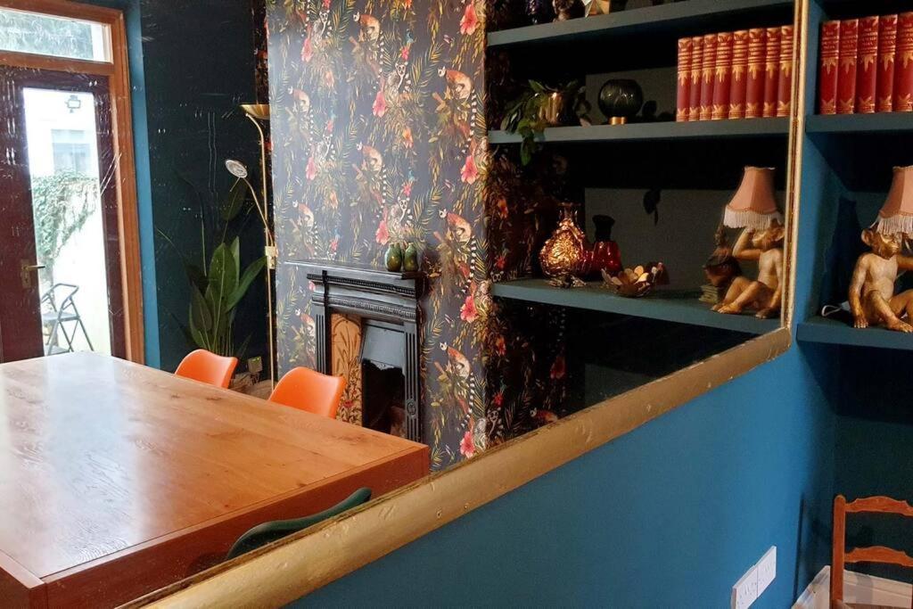 Вилла Gorgeous Victorian House Sleeps 6 In Кардифф Экстерьер фото