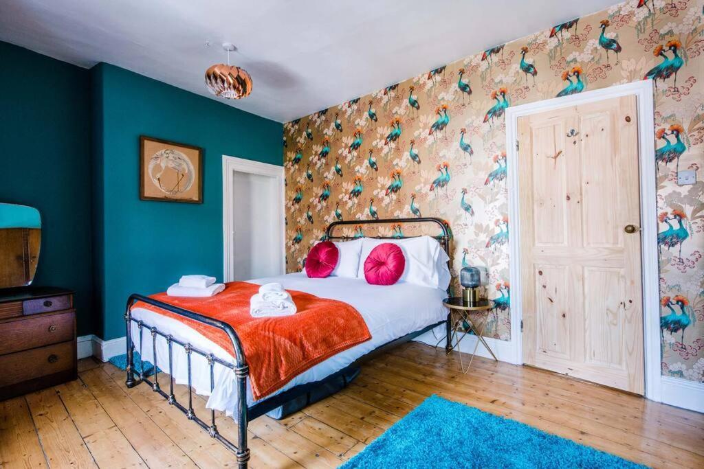 Вилла Gorgeous Victorian House Sleeps 6 In Кардифф Экстерьер фото